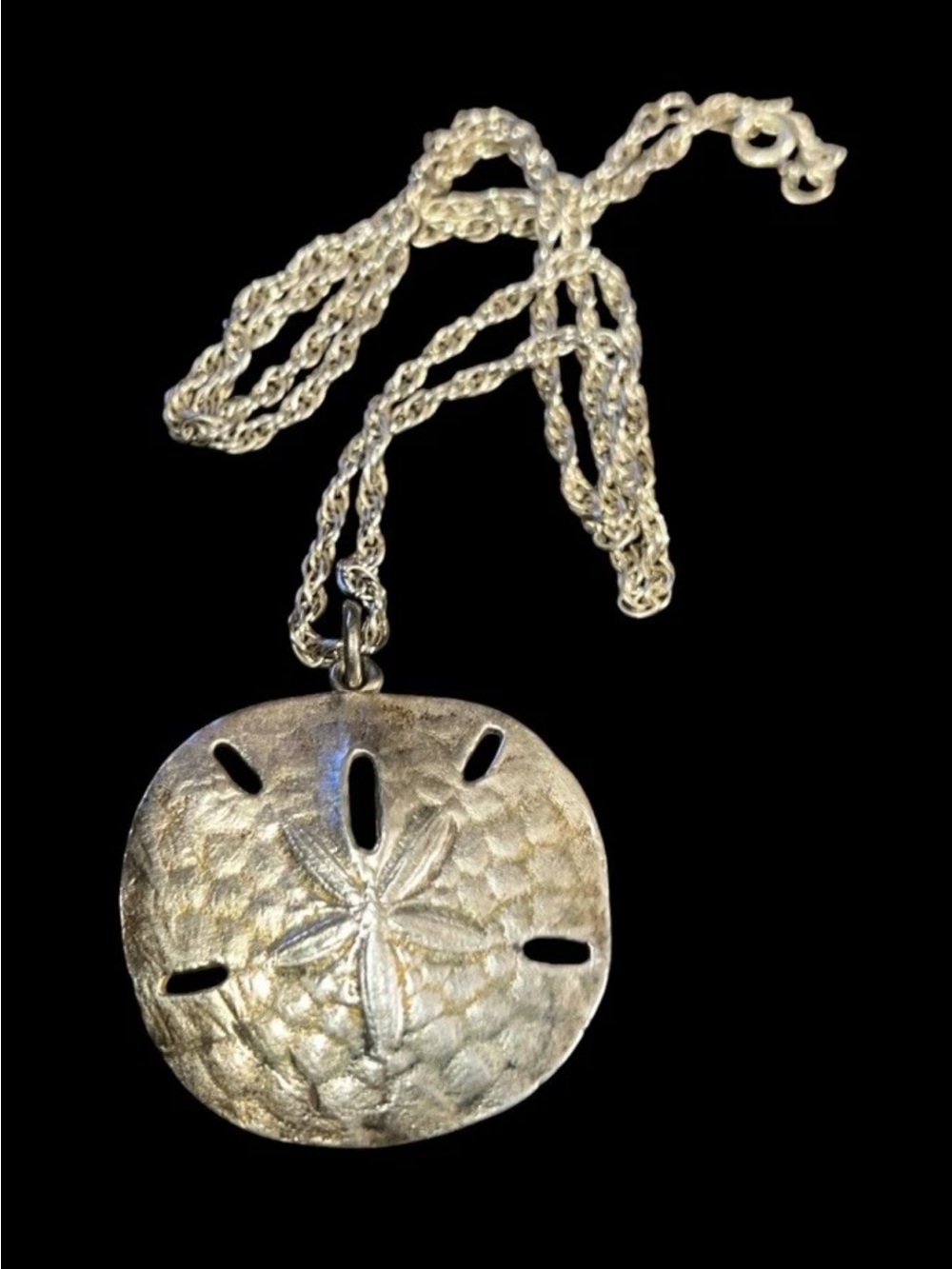 James Avery Sterling Silver Large Sand Dollar Pendant Chain Necklace